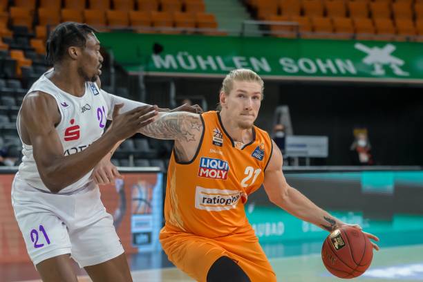 强调了追逐 强调了追逐