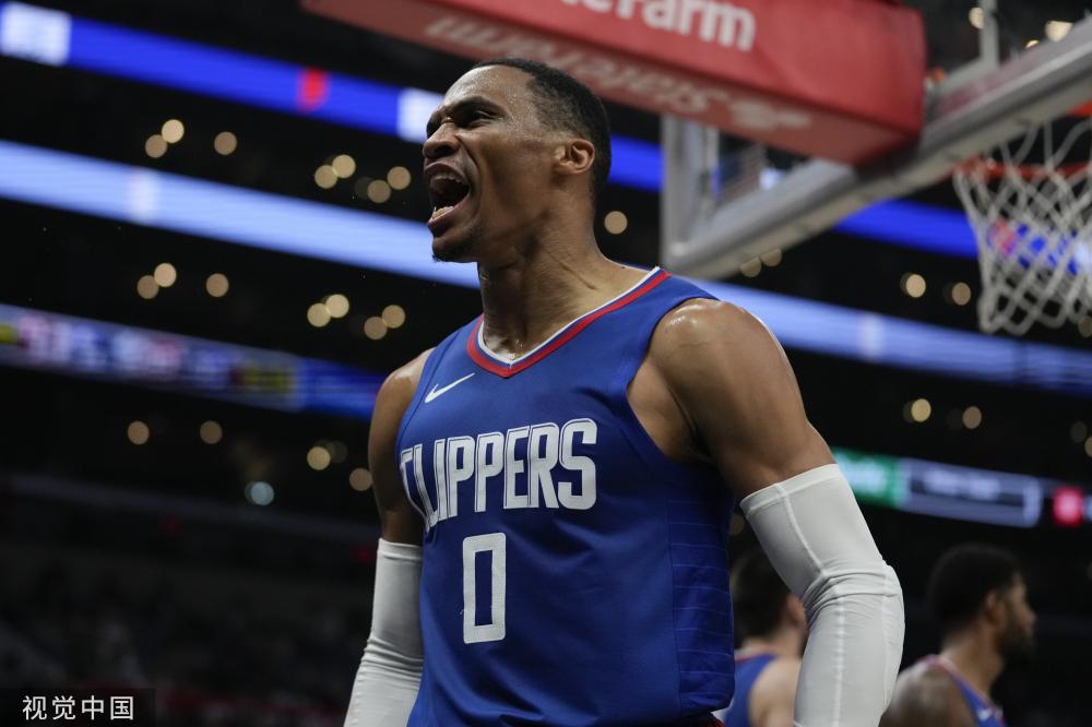 台上崭露头 台上崭露头